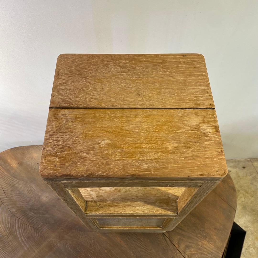 淡い木味の展示台 飾り棚 アンティーク