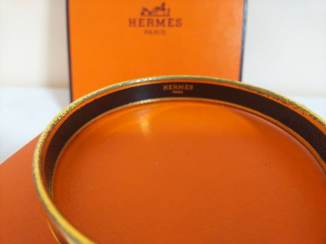 価格高騰中！！エルメス エマイユ 廃盤 レア 七宝焼 バングル レッド　花柄