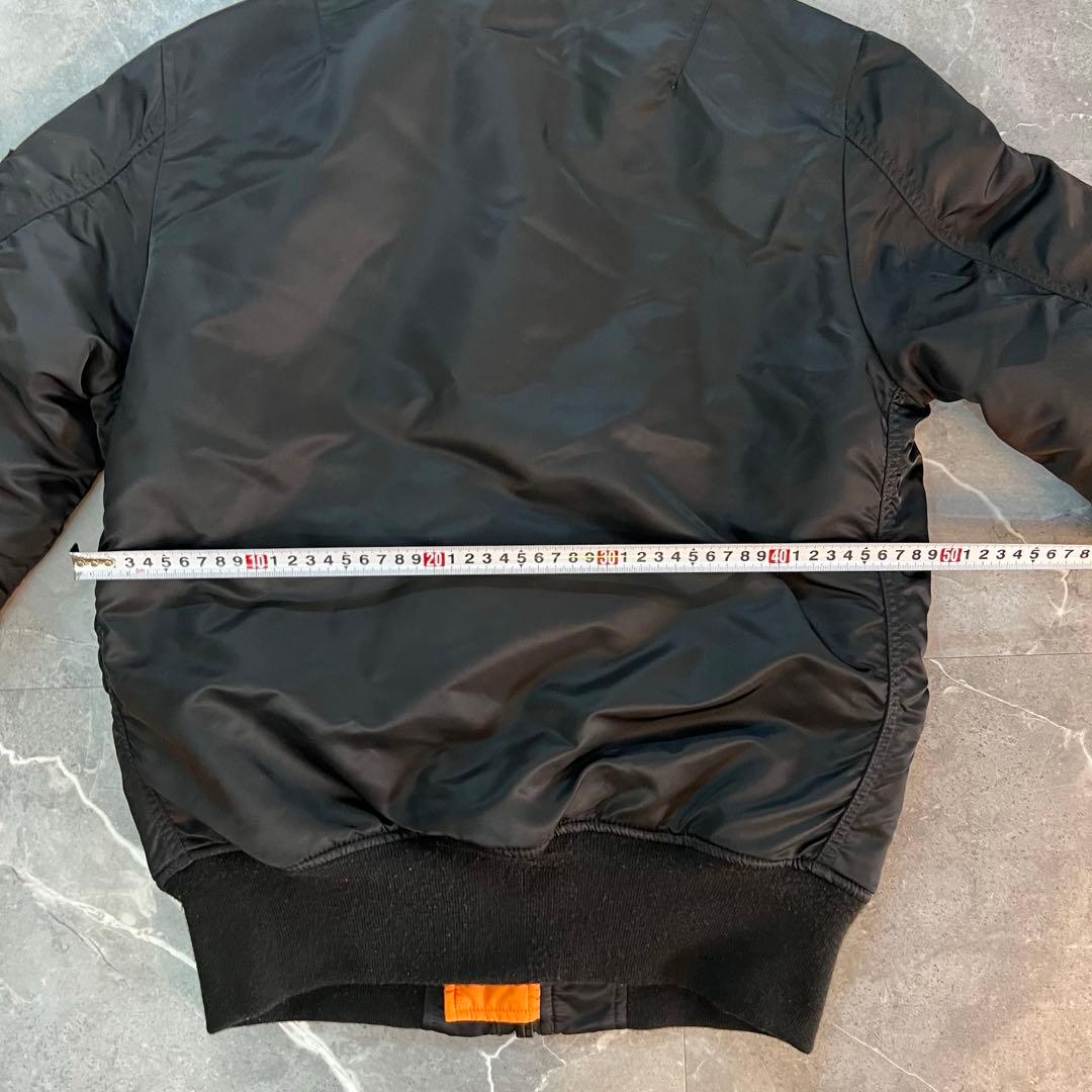 ALPHA INDUSTRIES フライトジャケット MA-1 ブラック　短丈