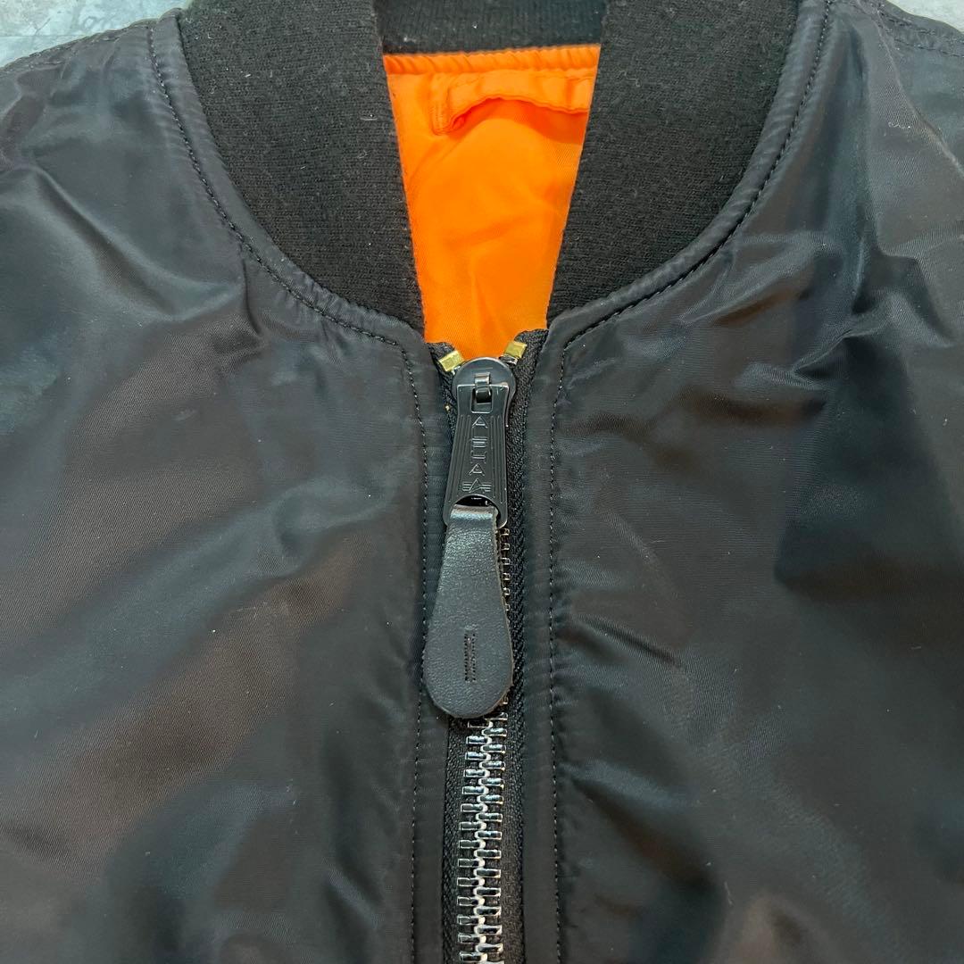 ALPHA INDUSTRIES フライトジャケット MA-1 ブラック　短丈