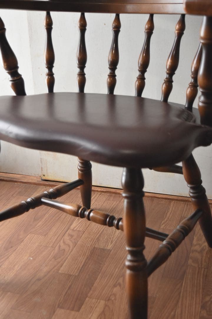 飛騨産業 キャプテンチェア