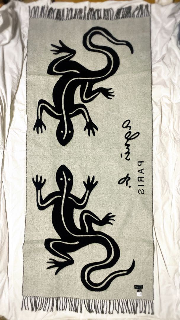 agnes b. レザール(トカゲ)柄 大判ウールストール　イタリア製