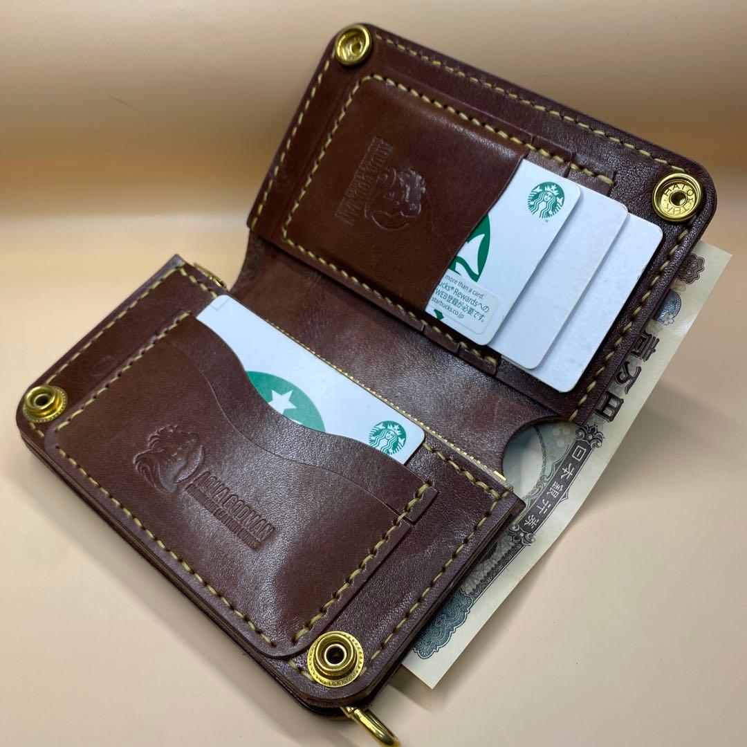 栃木レザー お札折らずに収納できる無骨なミドルトラッカーウォレット