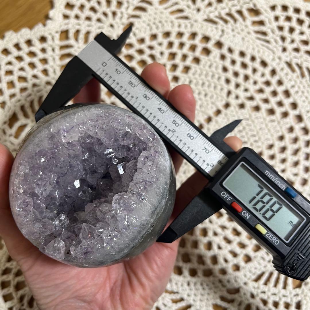 天然石】アメジスト 笑口 スフィア 丸玉 78.8㎜ 台座set - メルカリ