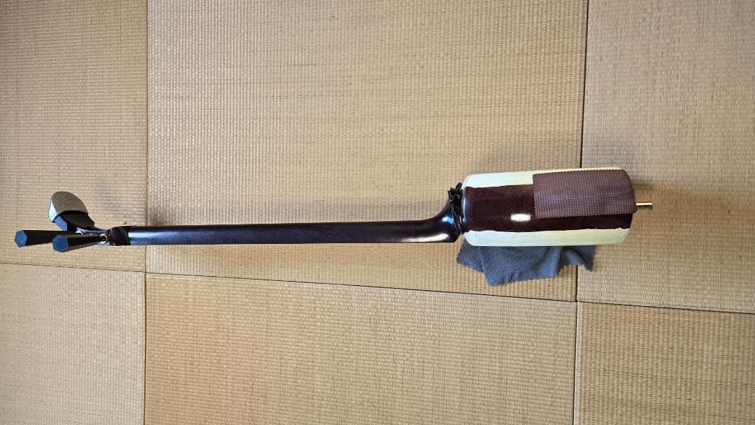 【津軽三味線】紅木　バチ2本付き