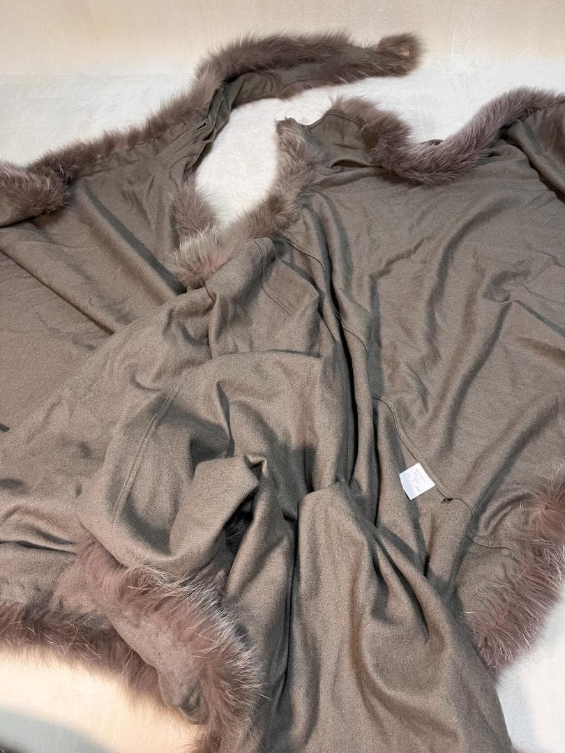 オンライン セールファッション - は*な様 ファー付ケープ ポンチョ