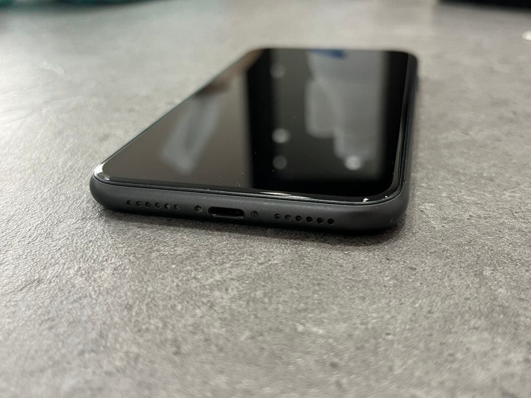 【shiba】Apple iPhone 11 ブラック