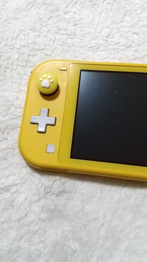 Nintendo Switch Lite イエロー 動作品 肉球カバー