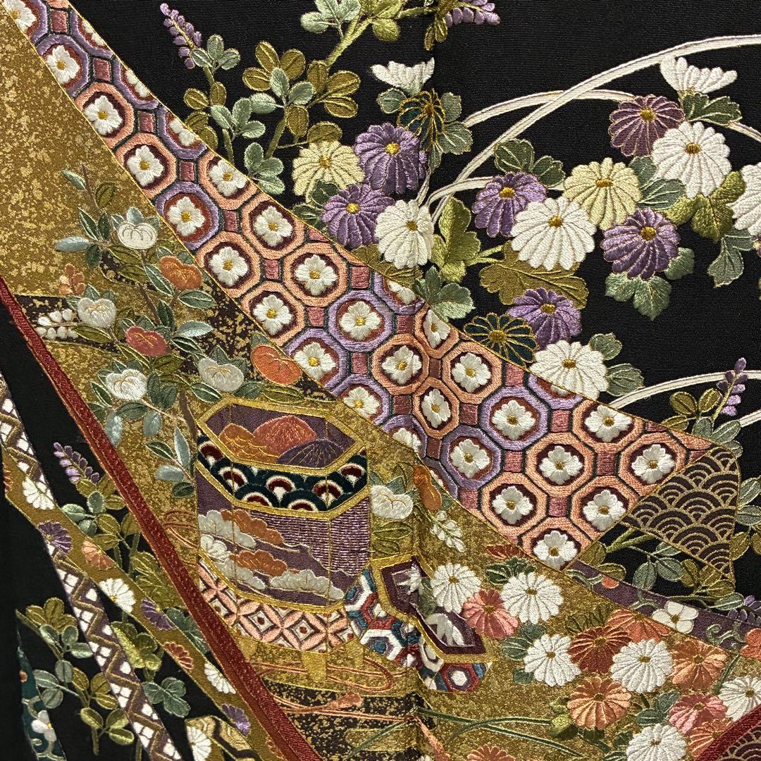 D68 黒留袖 総刺繍 慰斗紋 花模様 正絹 着物 袷 極美品 - メルカリ