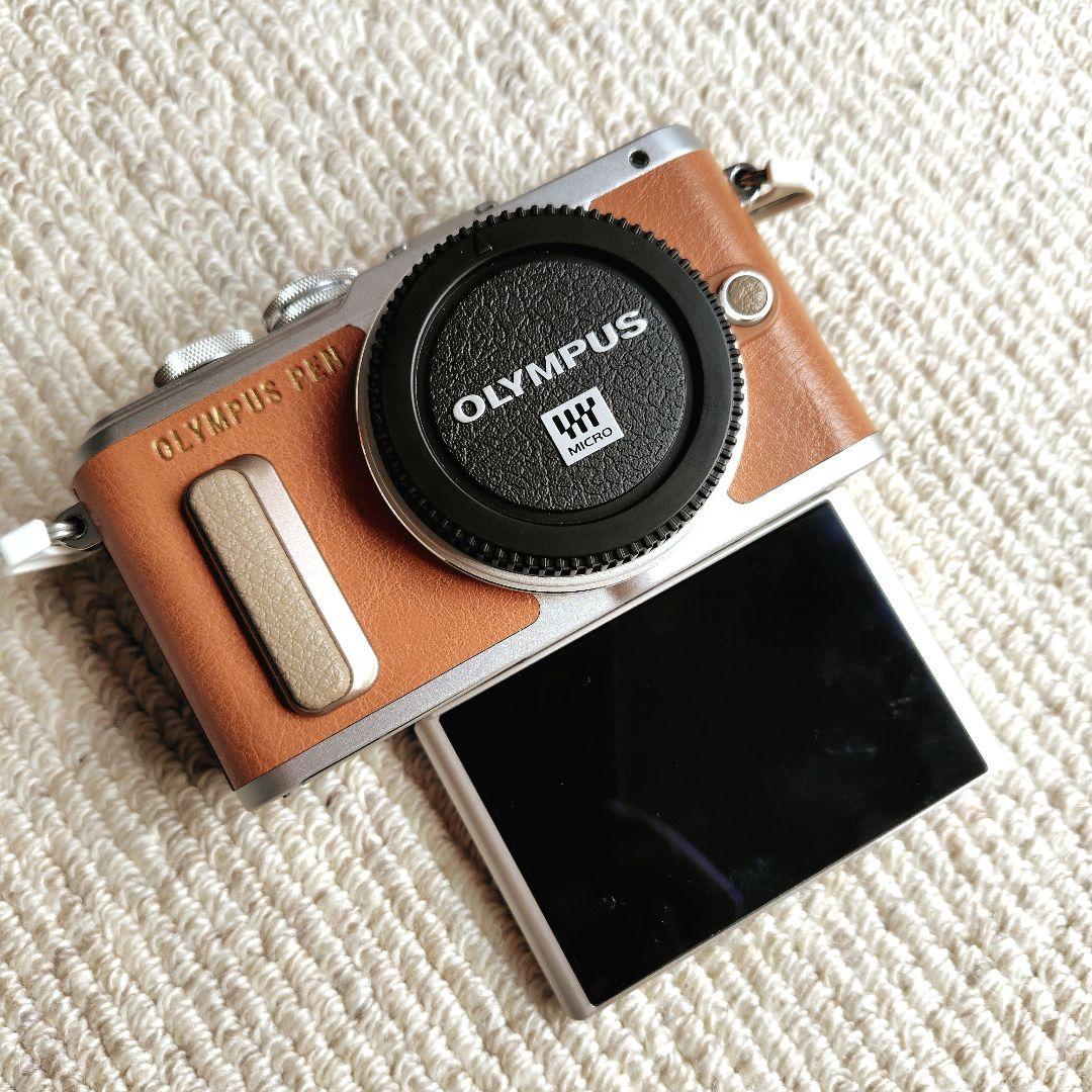 【美品！】OLYMPUS PEN E-PL8 ダブルズーム　ショット数322