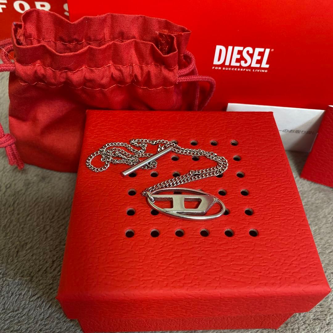 美品　ディーゼルブレスレットギフトショッパー付き