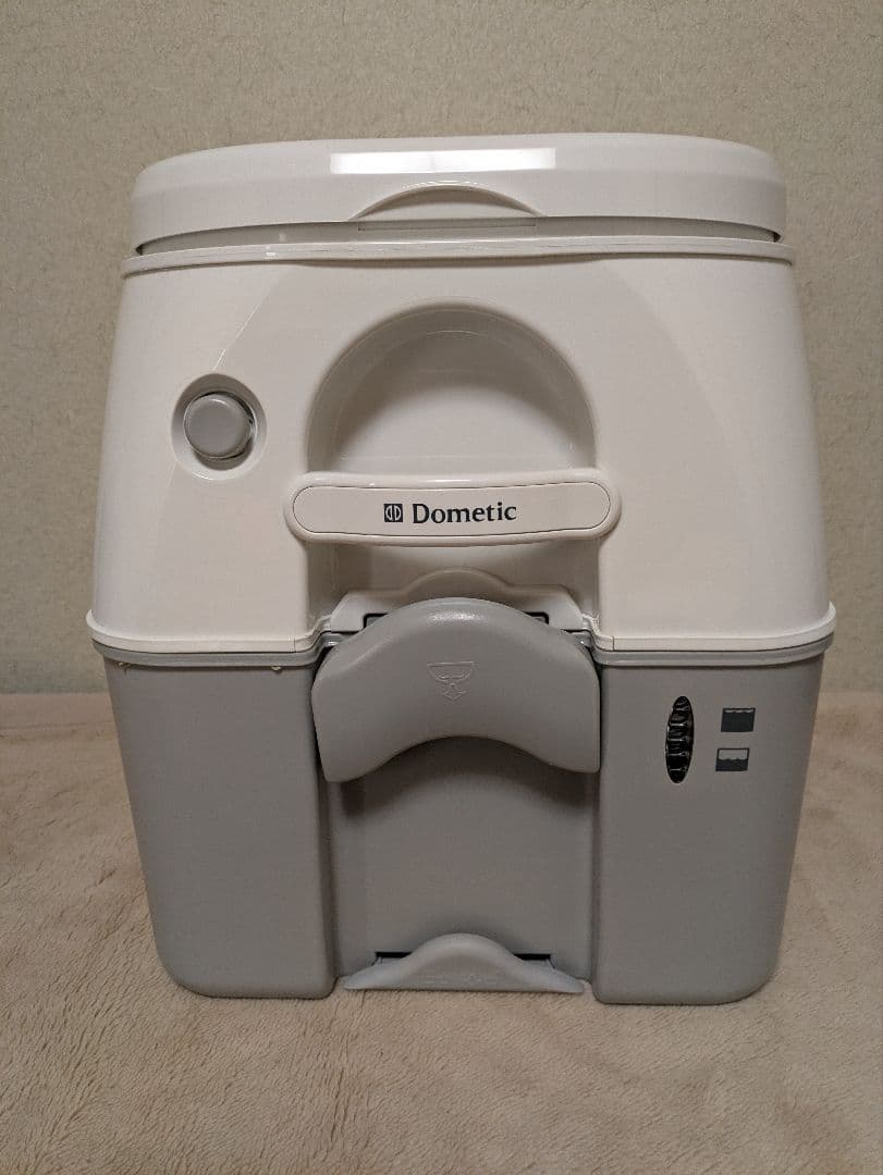 【説明書つきで安心☆新品箱入り】Dometic 970シリーズ ポータブルトイレ