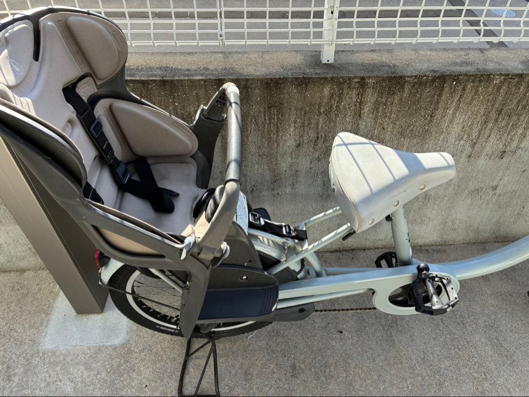 広島 直接引渡のみ）非電動 ビッケモブ リアチャイルドシート付 ブルー