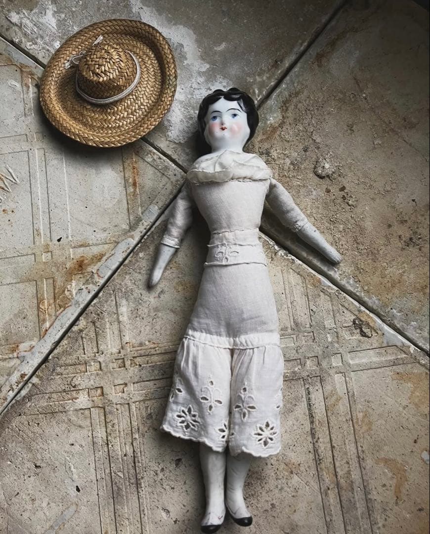 限定価格！チャイナヘッドドール　農家の花嫁　麦わら帽子　アンティーク　希少！