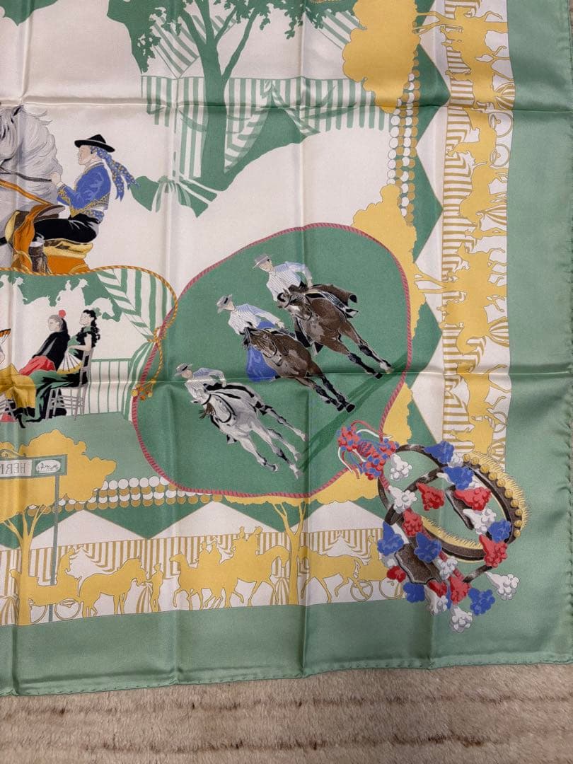 【セール中】　HERMES（エルメス）Feria de Sevillaカレ90