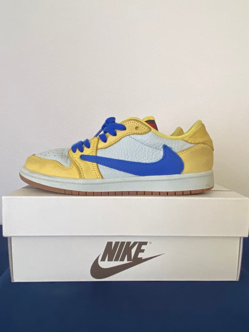 Travis Scott × Nike Air Jordan 1