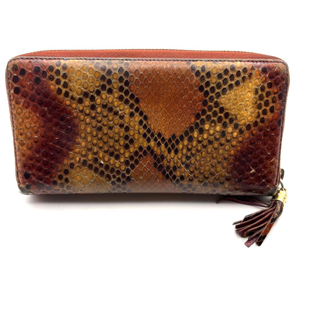 グッチ 長財布 ソーホー パイソン タッセル ラウンドファスナー GG 型