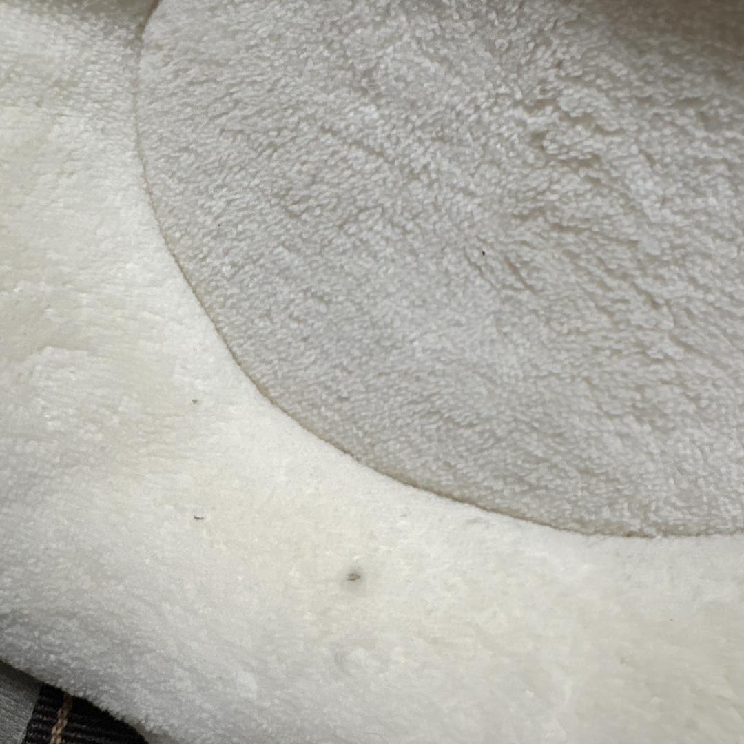 【テーブル新品】Combi　ネムリラ　AT BEDI