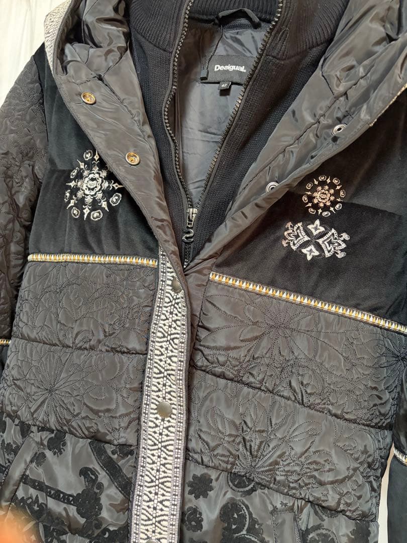 早い者勝ち！新品デシグアルかわいい中綿ダウンコート黒レア大きなサイズ42遊び心