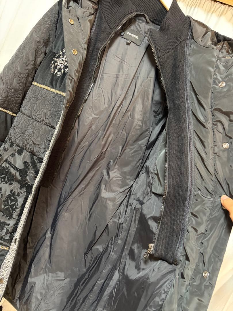 早い者勝ち！新品デシグアルかわいい中綿ダウンコート黒レア大きなサイズ42遊び心