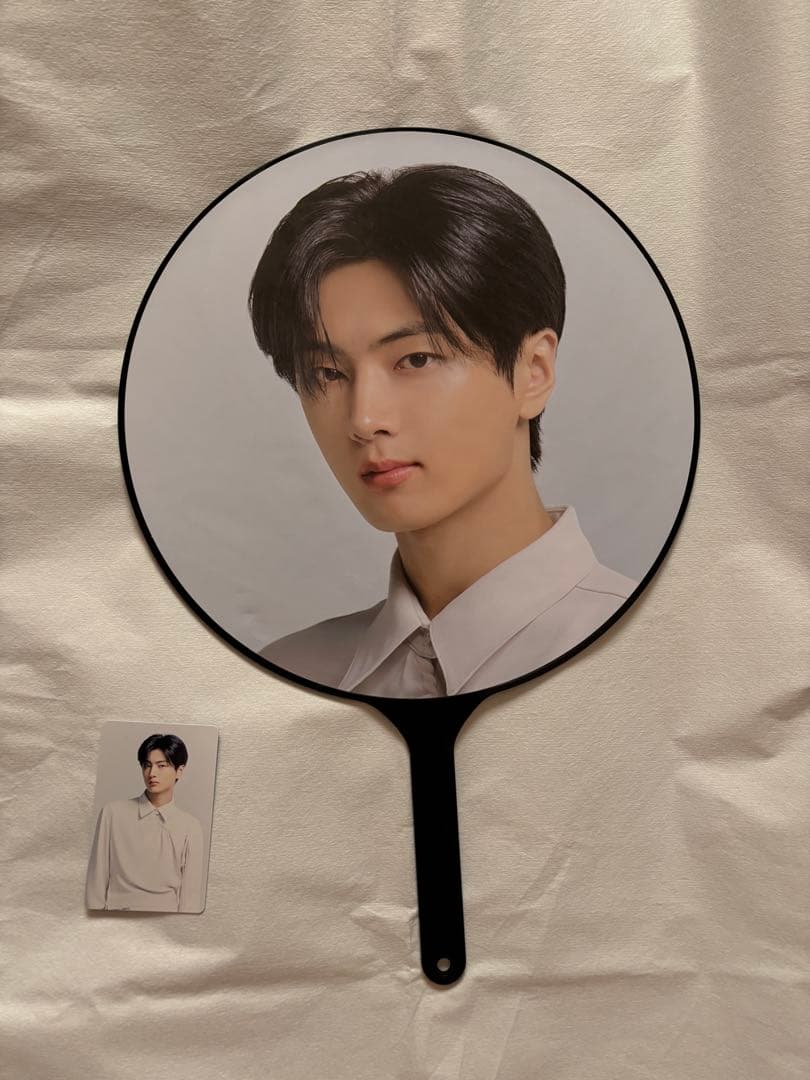 ENHYPEN JAY Walk the line うちわ トレカ付き - メルカリ