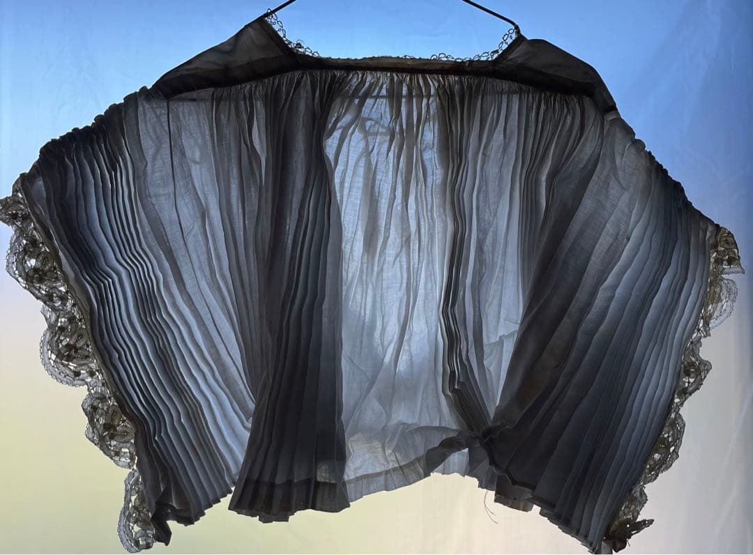 フランスアンティーク　教会神父さん聖歌隊コーラスのブラウス　リネンシャツ　レース