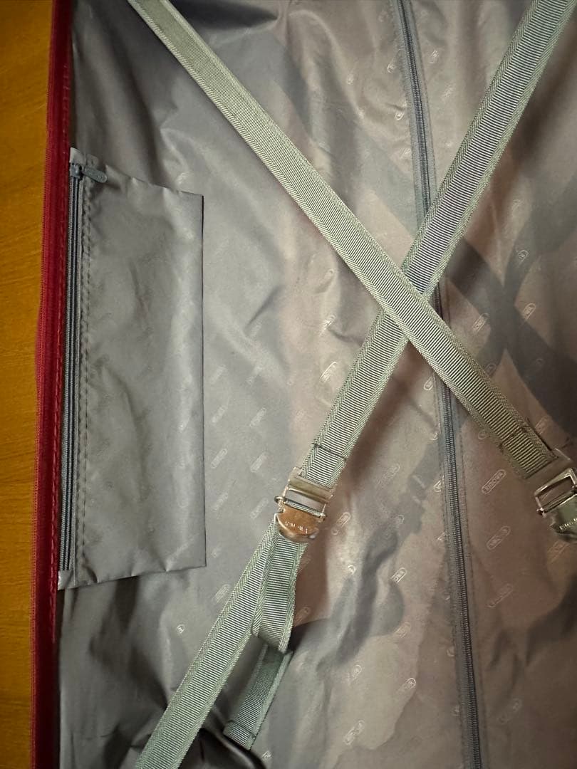 リモワ　RIMOWA スーツケース　赤　レッド