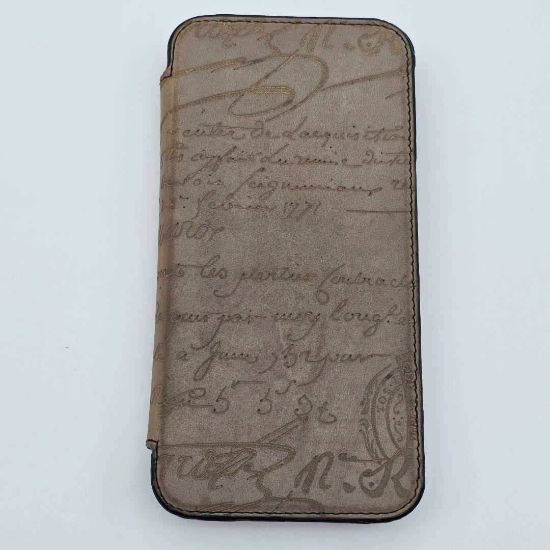 Berluti iphone16pro 手帳型ケース カリグラフィ レザー