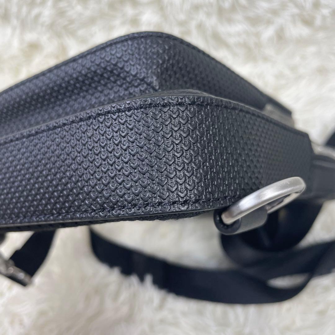 極美品✨　ラコステ　シャンタコスモールボディバッグ　ブラック　黒　ショルダー