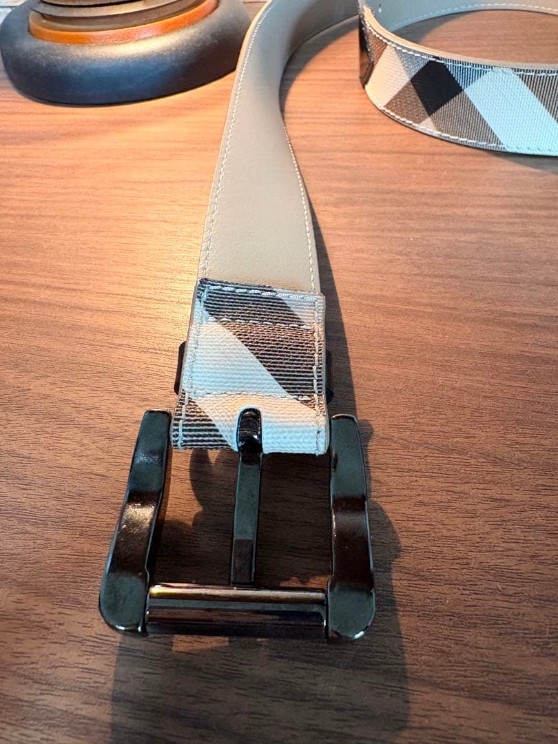 か*た様 バーバリー　ベルト　美品