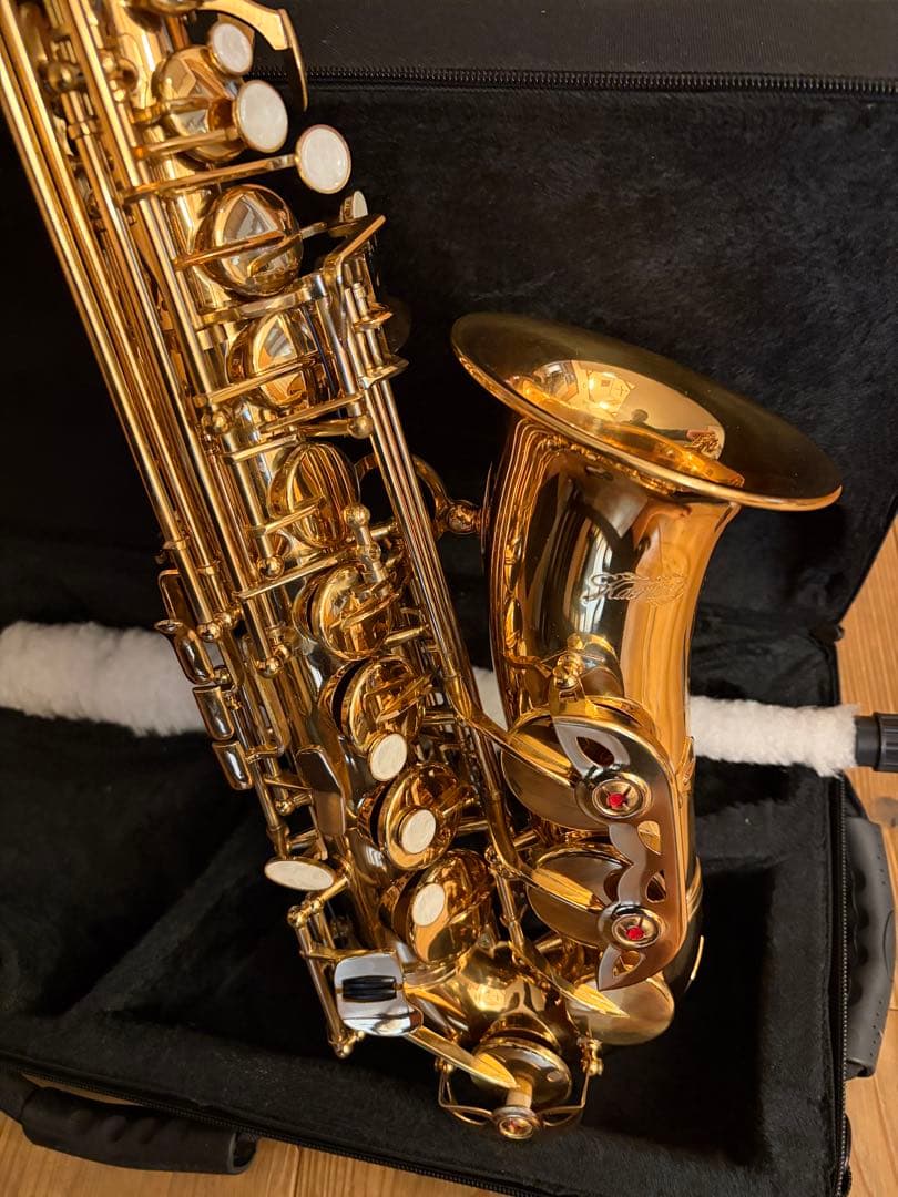 Kaerntner サックス本体 ケース付き