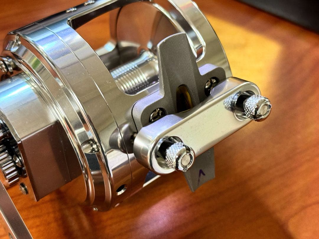 アリゲーター　バトル20 リール シルバー