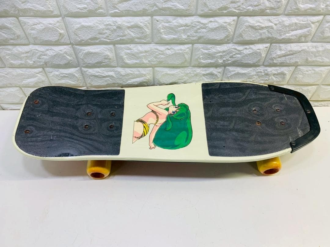 8Z未使用 うる星やつら スケボー スケートボードラムちゃん長期保管品