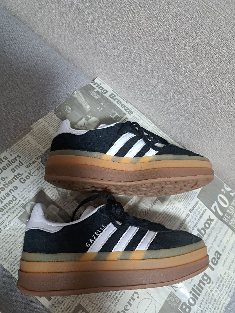 アディダス ガゼル ボールド 　厚底　スニーカー