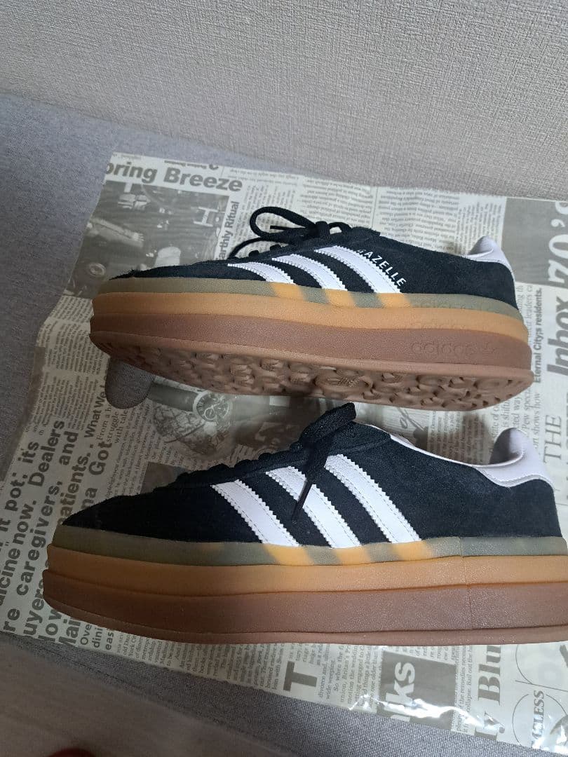 アディダス ガゼル ボールド 　厚底　スニーカー