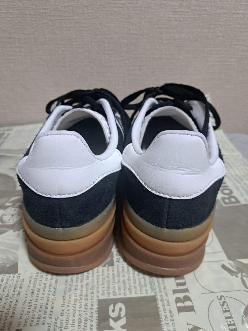 アディダス ガゼル ボールド 　厚底　スニーカー