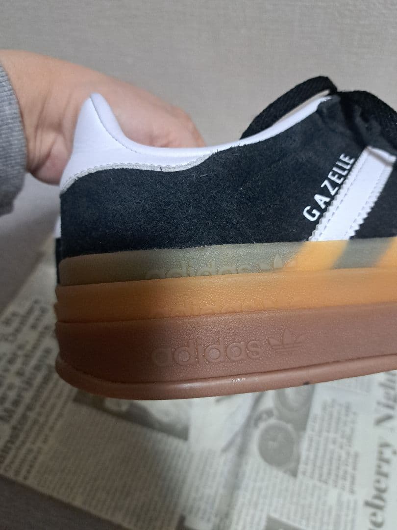アディダス ガゼル ボールド 　厚底　スニーカー