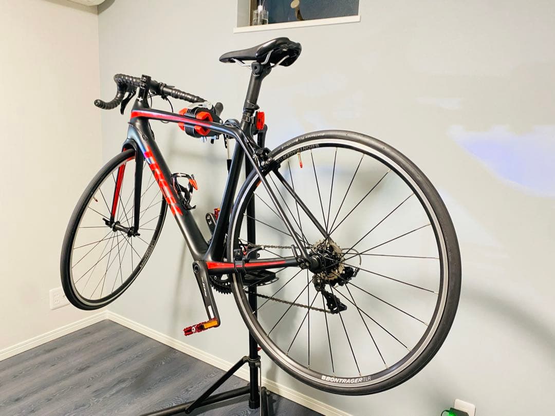 トレック　エモンダTREK Émonda SL 5 Disc 黒　赤　サイズ52