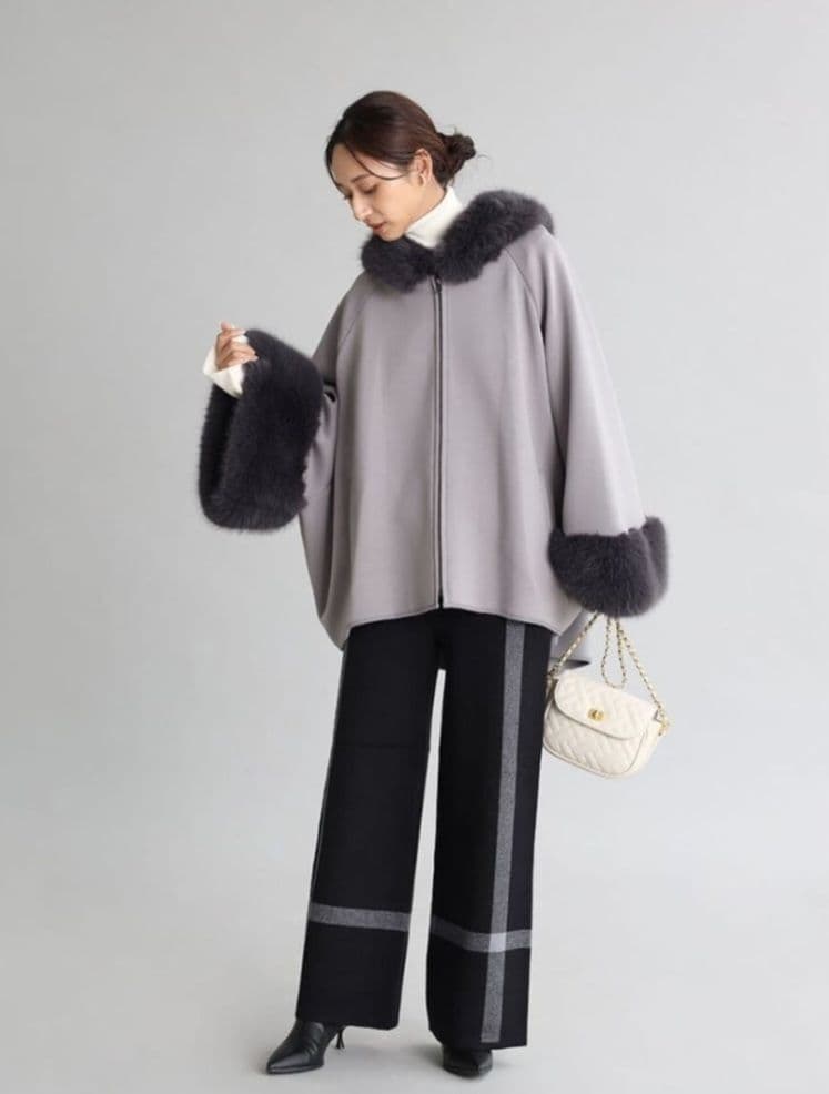 ヤマダヤ FENNEL ファー付き フードポンチョ - メルカリ