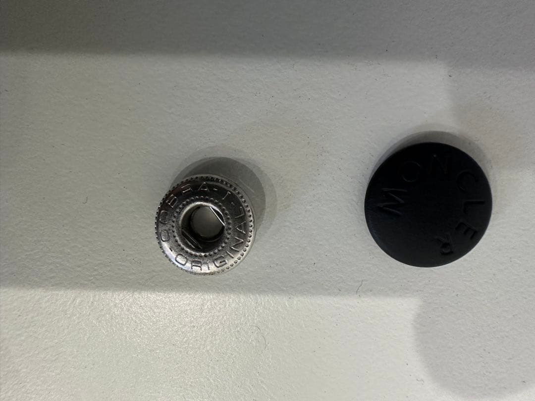 モンクレール茶タグ/ダウンジャケット/サイズ：4/ナイロン/ブラック