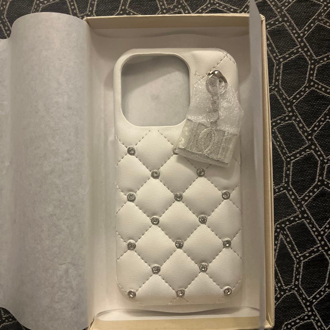 《完売品》darich キルティングビジューDDチャームiPhoneケース 16