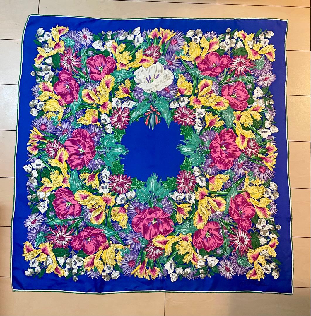 値下げ グッチスカーフ フローラレディス - メルカリ