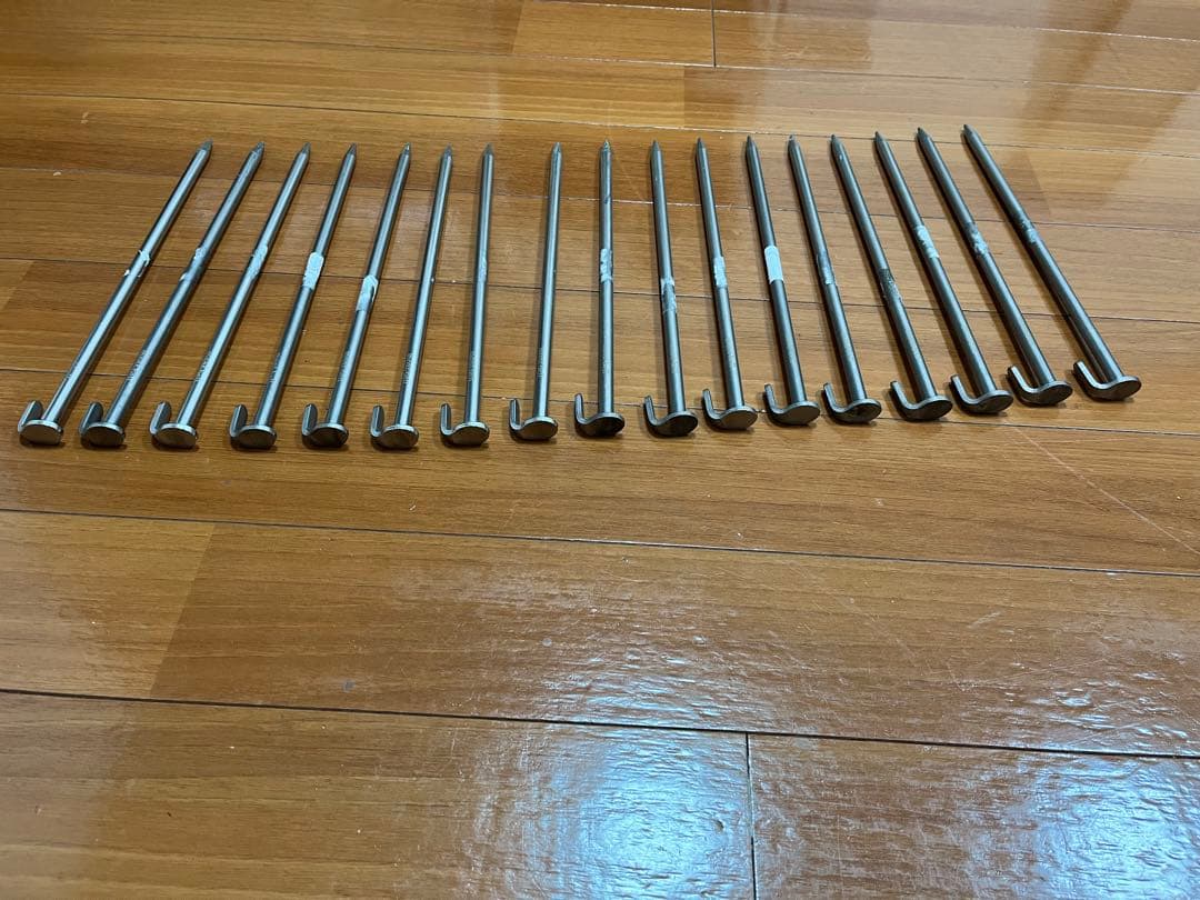 モンベル ステンレスペグ 30cm 17本＋ハンマー＋ペグケース