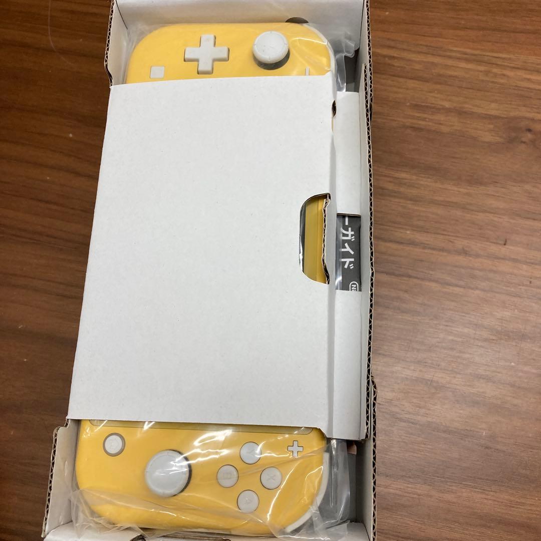 新品Nintendo Switch Lite イエロー