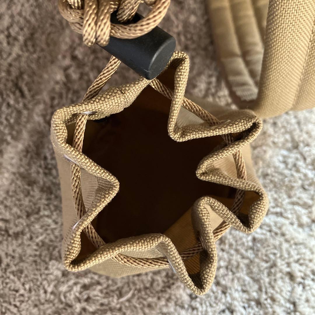 アエタ　リュックサック　ベージュ色　付属ポーチ1つ