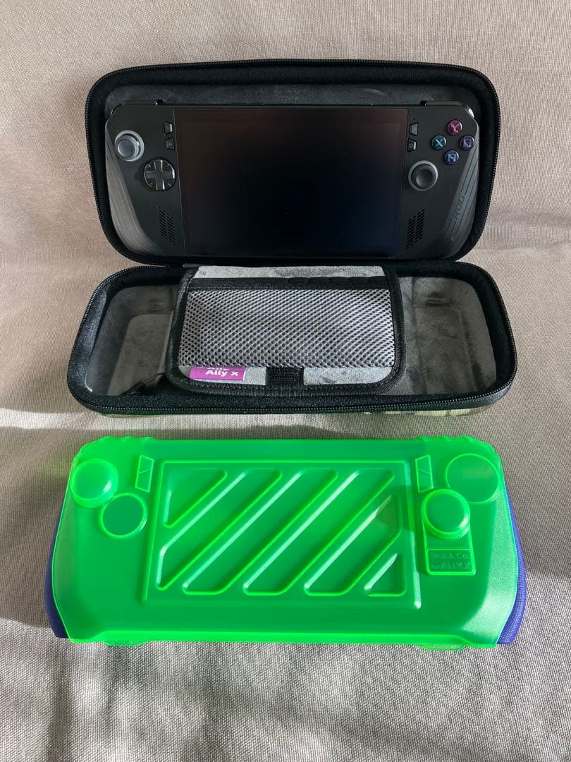 ASUS ROG ALLY X 【極美品】(+おまけ付き) (おまけ無しも可能)