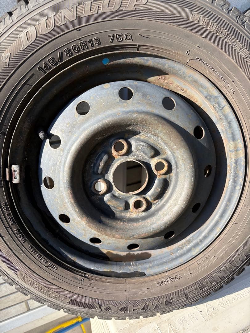 スタッドレスタイヤホイールセット　145/80r13
