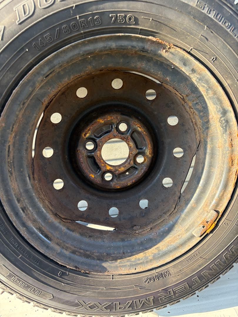 スタッドレスタイヤホイールセット　145/80r13