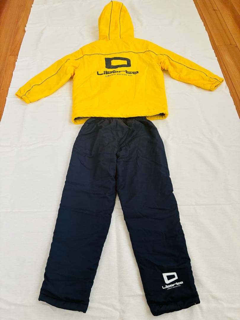 Liberta フード付きピステセット イエロー/ネイビー(145cm)