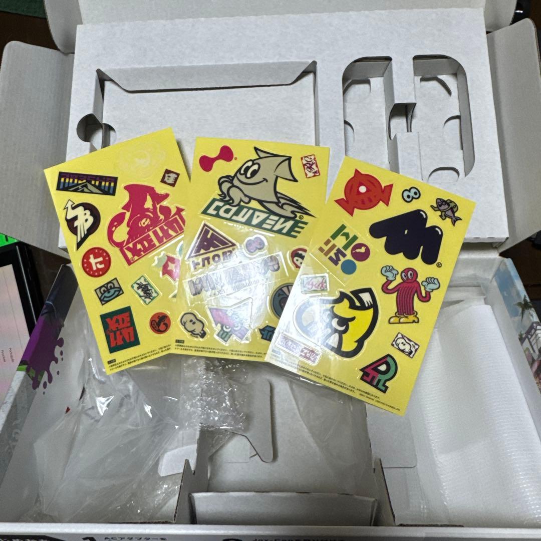 Nintendo Switch 本体 赤・緑　ハードケース付き